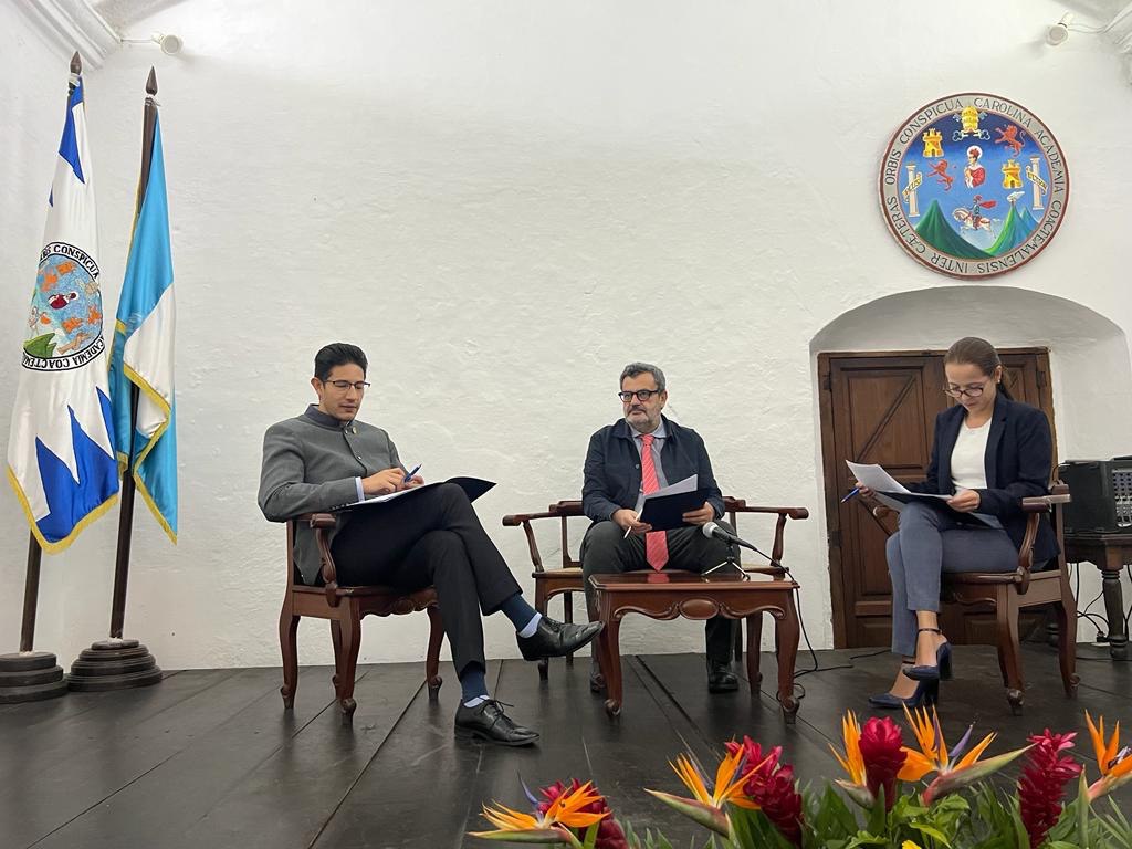 El IICC firma conjuntamente con el INAP de Guatemala un Convenio de Colaboración con la Universidad de San Carlos de Guatemala